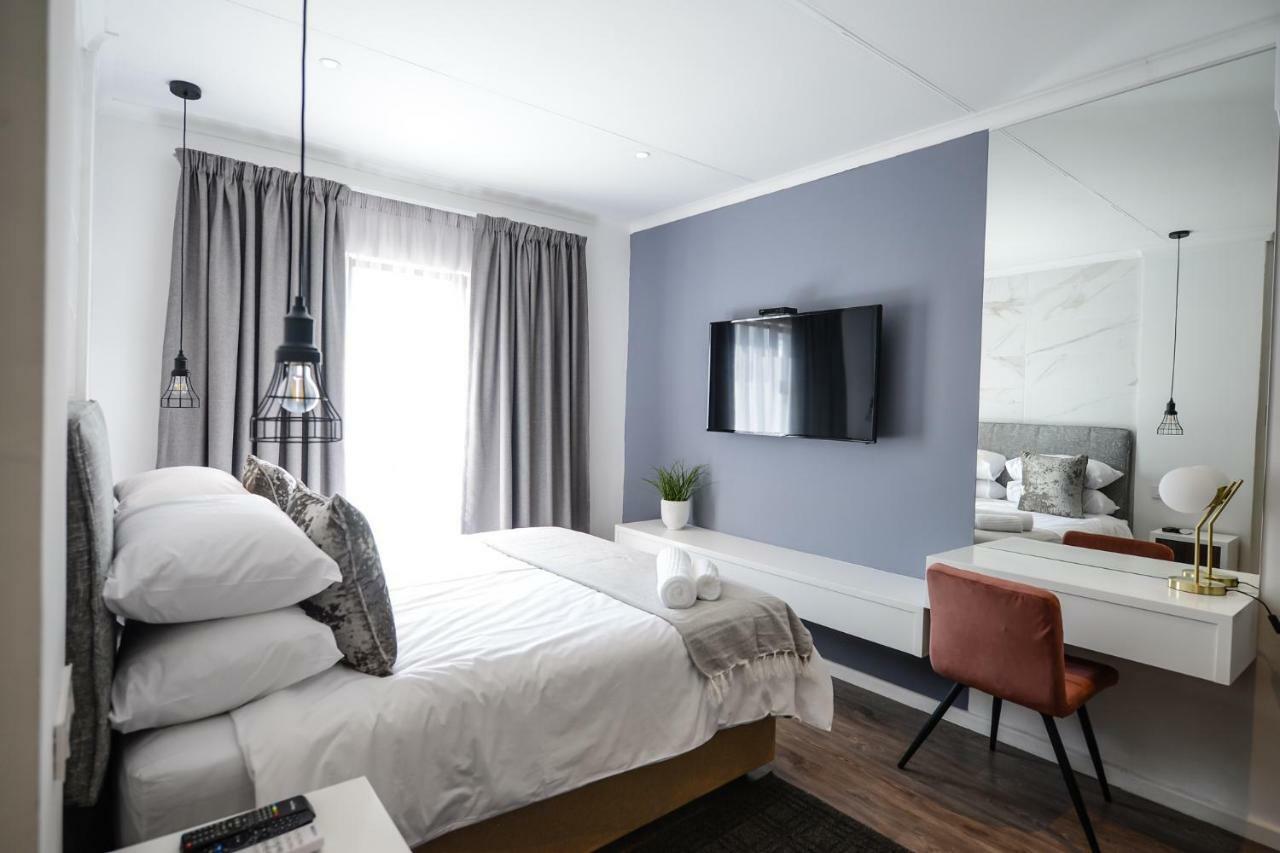The Royal Bryanston Hotel โจฮันเนสเบิร์ก ภายนอก รูปภาพ